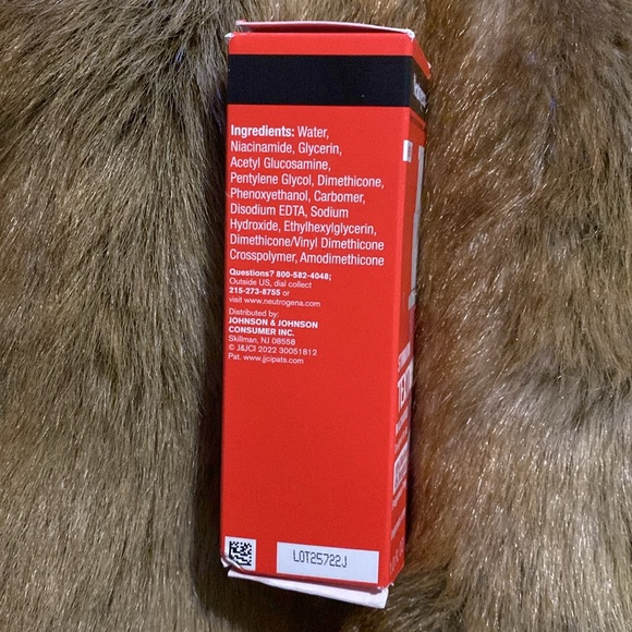 Neutrogena Niacinamide Stubborn Texture Serum - Picture 6 of 6